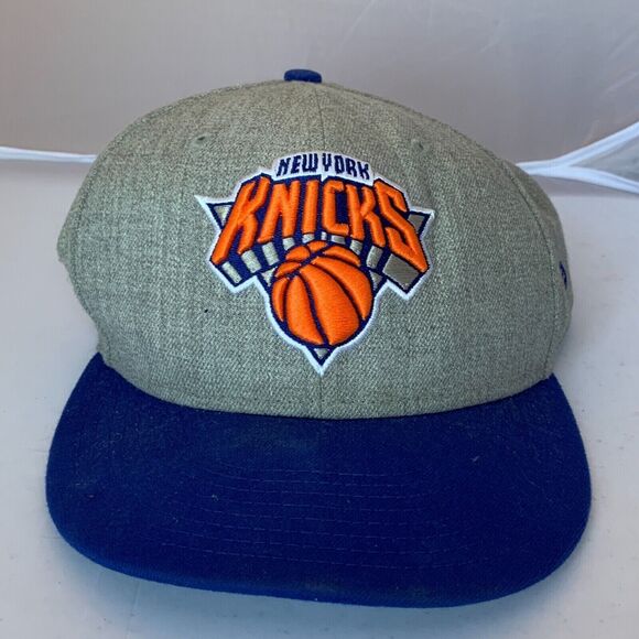 New York Knicks Hat Cap Snap Back Gray Blue NBA Basketball New Era Mens NBA - Picture 1 of 15